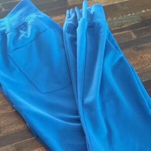 Figs Women's Scrub Pants in Vibrant Blue